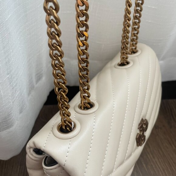 Tory Burch Kira Chevron Leather Wallet-On-Chain Bag - Picture 3 of 9